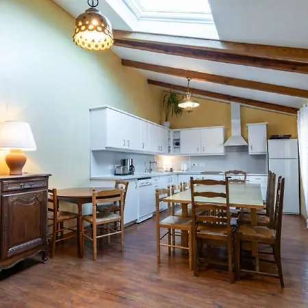 Apartmán Spacieux A Avec Jardin Prive