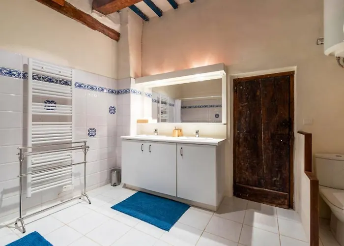Spacieux A Avec Jardin Prive Διαμέρισμα